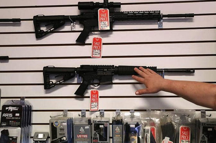 "فيسبوك" عملاق مواقع التواصل