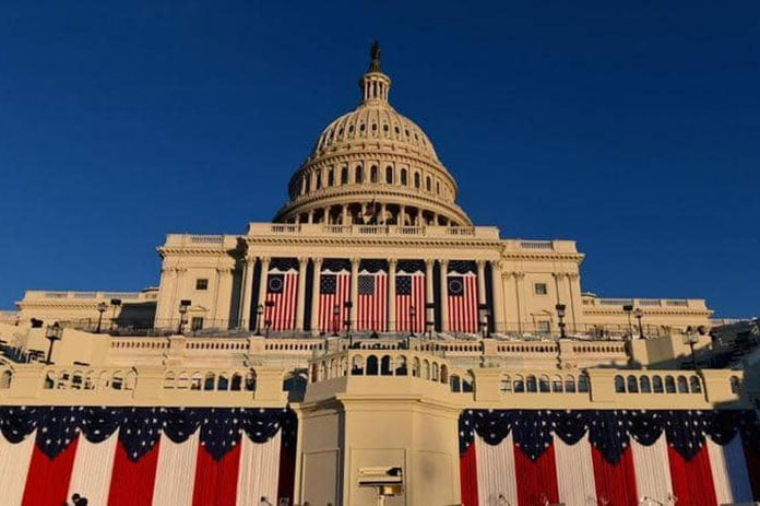 خطابا خلال حفل تنصيبه