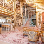 قصر مطلي من الذهب