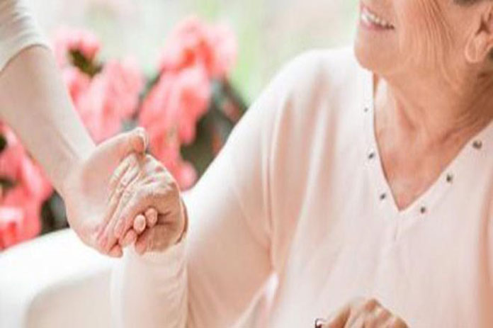 أول تجربة لمرض الزهايمر