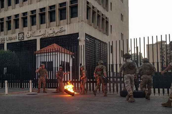 الدولار اللبناني