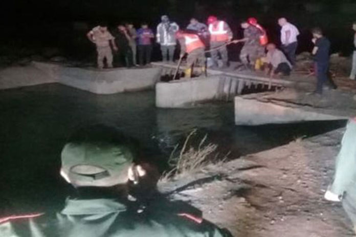 غرق طفل ساقية للري