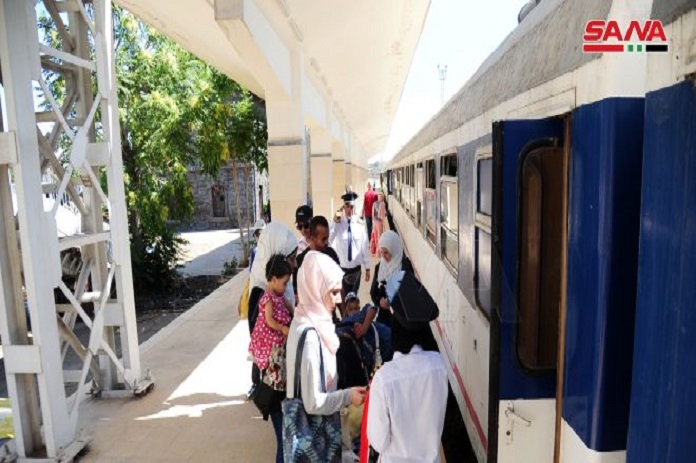 انطلاق أول رحلة قطار سياحية من القدم إلى مدينة المعارض