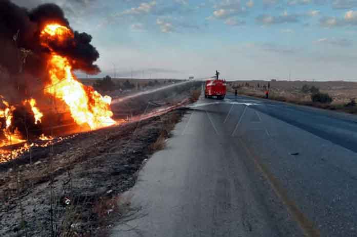 إخماد حريق بصهريج