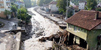 ضحايا الفيضانات شمال تركيا