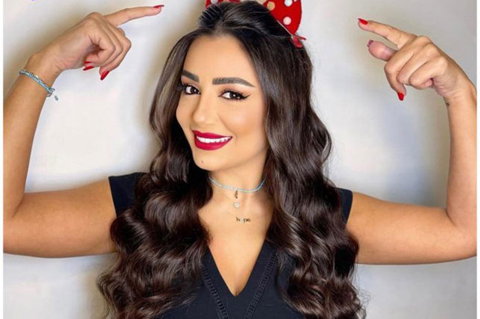 إطلالات النجوم بالكريسماس