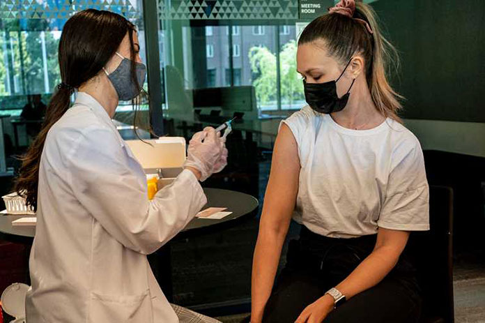 أوميكرون وغير الملقحين