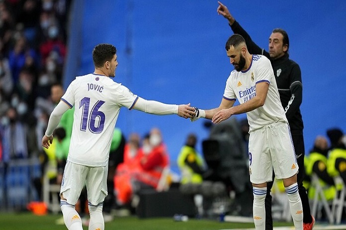 ريال مدريد يتعثر في عقر داره