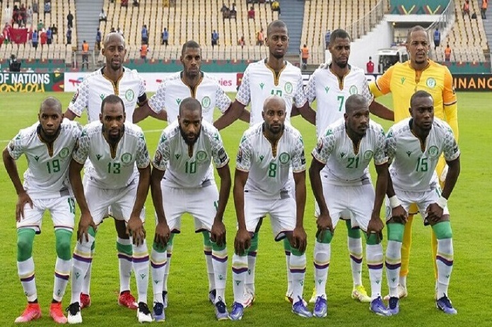 مدافع جزر القمر يتولى حراسة مرمى منتخب بلاده أمام الكاميرون