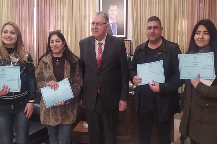 بعد تعرضهن لحملة تنمر.. وزير التربية يستقبل معلمات اللغة الإنكليزية