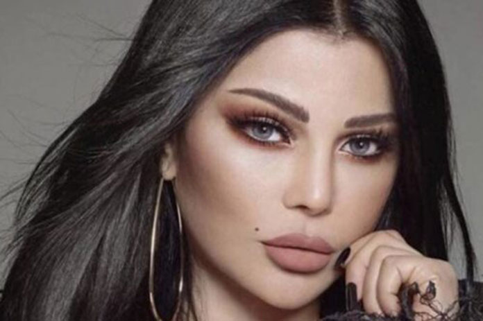 حذاء هيفاء وهبي