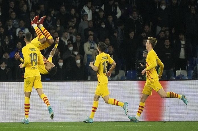 برشلونة يتألق ويقسو على نابولي في الدوري الأوروبي