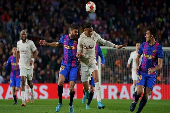 الدوري الأوروبي.. برشلونة يكتفي بالتعادل مع غلطة سراي