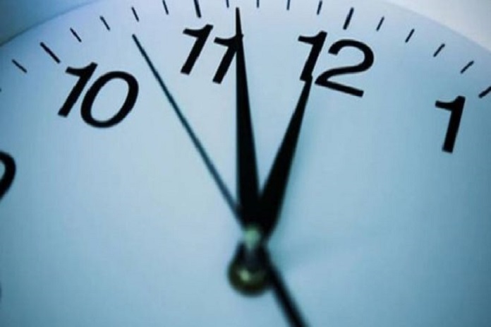 بدء العمل بالتوقيت الصيفي بتقديم الساعة 60 دقيقة