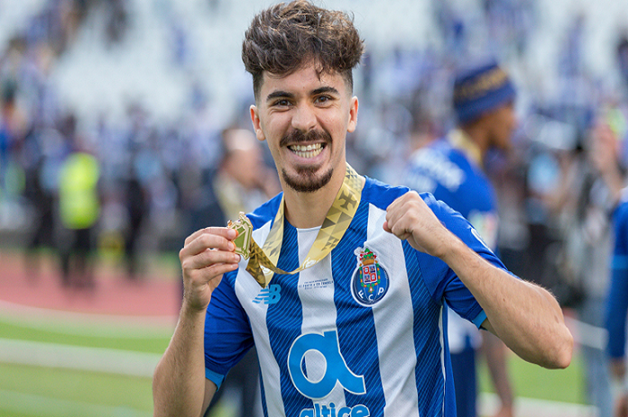 باريس سان جيرمان يتوصل لاتفاق لضم فيتينيا