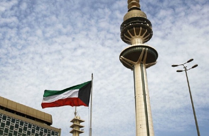الكويت توقف تأشيرات الزيارة العائلية والسياحية حتى إشعار آخر