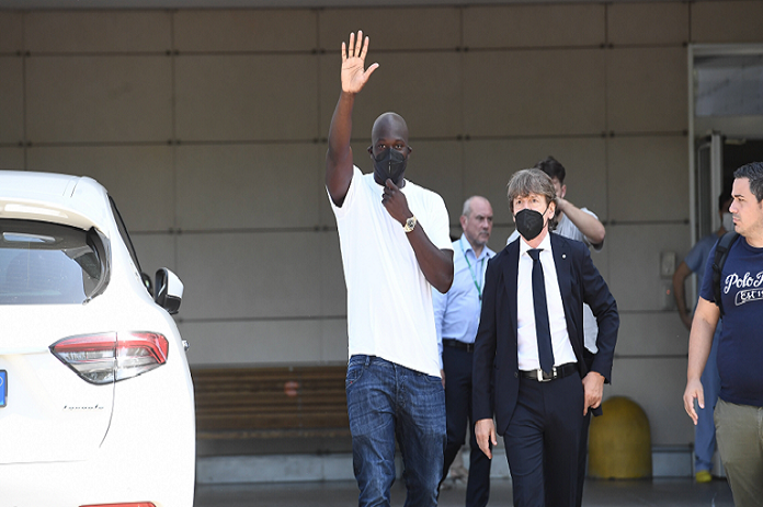 رسميا.. إنتر ميلان يعلن عودة لوكاكو إلى صفوفه