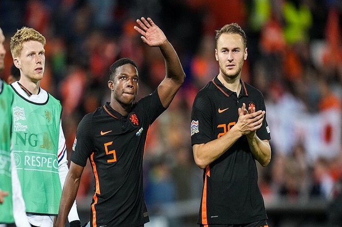 رسميا.. مانشستر يونايتد يبرم أولى صفقاته