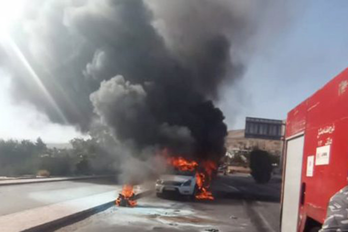 إخماد حريق ضمن فان لنقل الركاب بدمشق