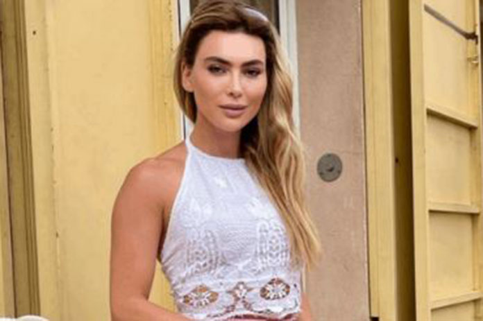 شقيقة ستيفاني صليبا تخطف منها الأنظار.. شاهدوا جمالها