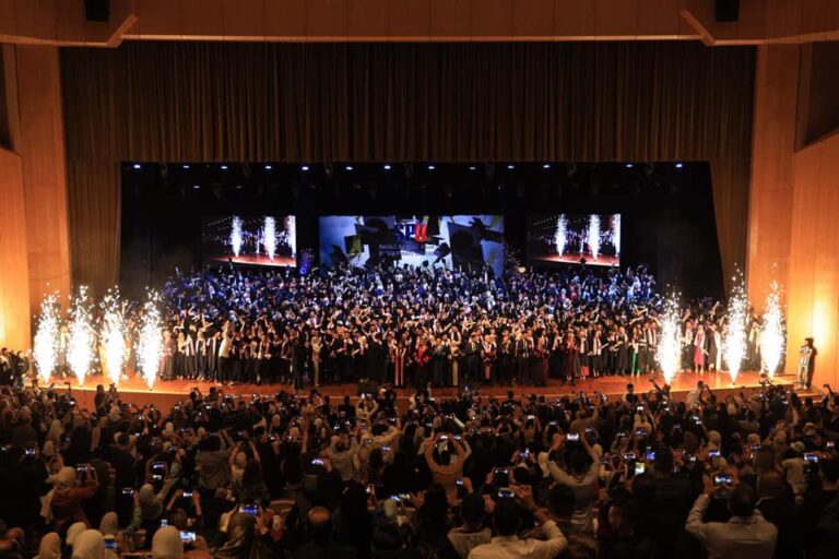 سورية الدولي الإسلامي يرعى حفل تخرج طلاب الجامعة السورية الخاصة SPU