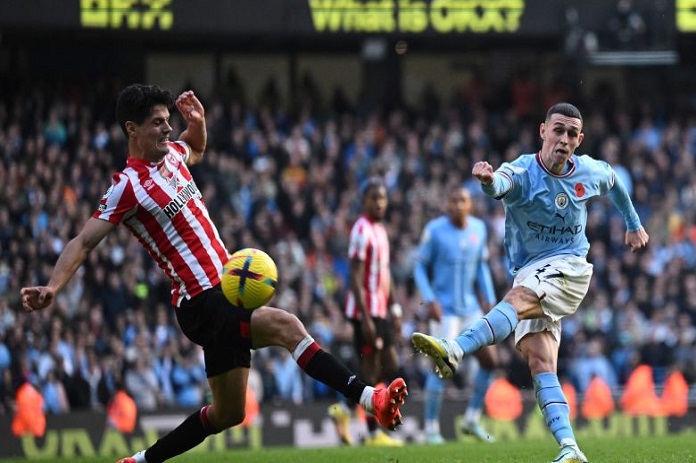 آرسنال يضمن صدارة البريميرليغ قبل كأس العالم