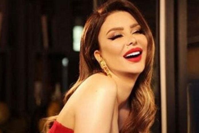 ميرنا شلفون تثير الجدل بفستان جريء وشفاف أظهر تفاصيل جسمها