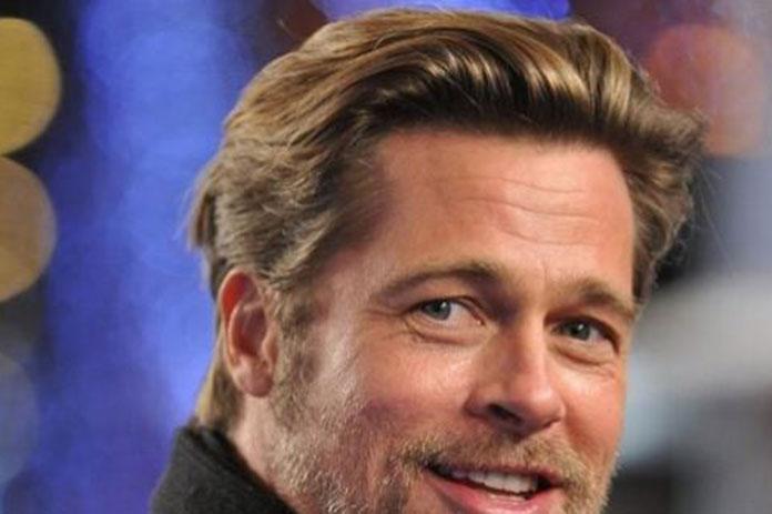 تسريب صور جريئة لبراد بيت مع حبيبته الجديدة في حمّام السباحة