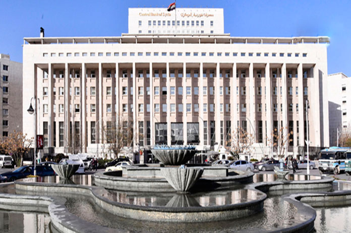 المركزي يصدر الأحكام المتعلقة بالسماح للمصدرين باستخدام عائداتهم من القطع الأجنبي