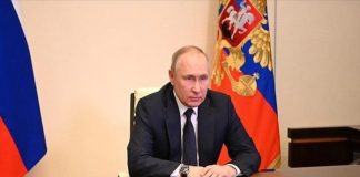 الكرملين ينفي الشائعات.. الرئيس بوتين يعمل من مكتبه ولم يغادر موسكو