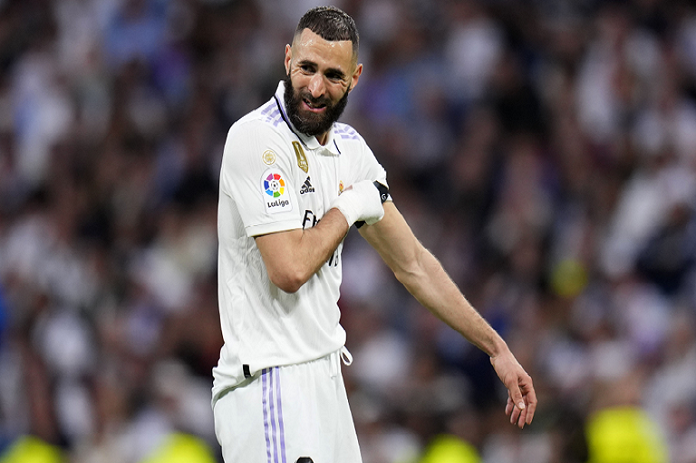 اتحاد جدة يتوصل لاتفاق رسمي لضم بنزيما