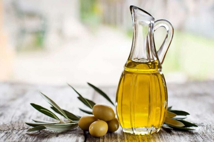 رئيس الحكومة يوافق على قرار إيقاف تصدير زيت الزيتون