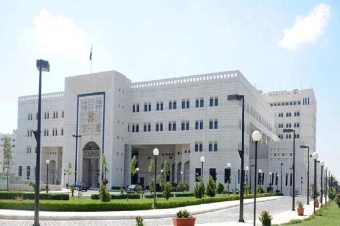 استيفاء الرسوم الدراسية للطلاب من خلال الحسابات المصرفية حصراً