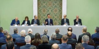 الرئيس الأسد يلتقي أعضاء السلك الدبلوماسي بوزارة الخارجية