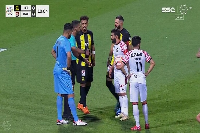 اتحاد جدة يتعرض لهزيمة مذلة في عقر داره