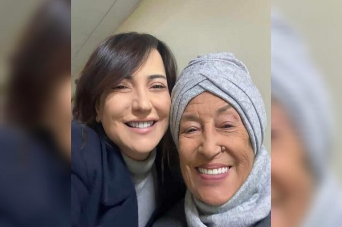 أمل عرفة تشارك منى واصف كواليس “أغمض عينيك تراني”
