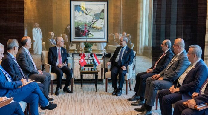 المقداد يبحث مع نظيره التونسي العلاقات الثنائية بين البلدين وسبل تعزيزها