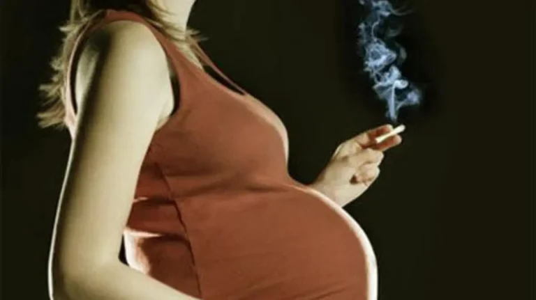 تأثير التدخين الخفيف على الأمهات الشابات