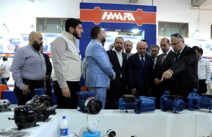 وزيرا النقل والطوارئ ومحافظ حماة يطلعون ‏على أجنحة معرض بيلدكس